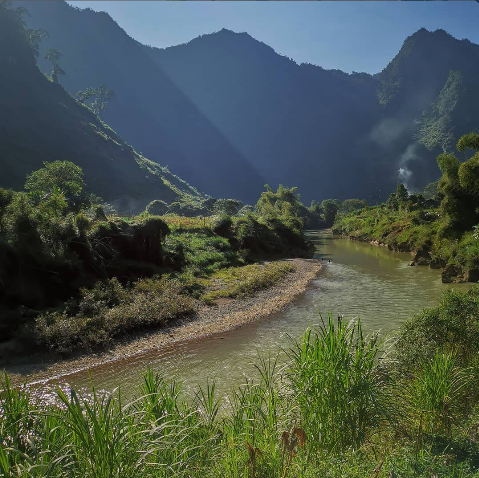 Lo River in the middle of Ha Giang city