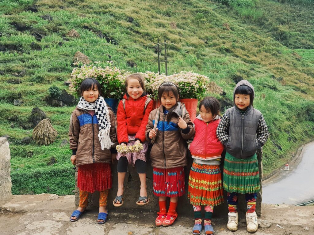 Tham Ma Pass with lovely Hmong children